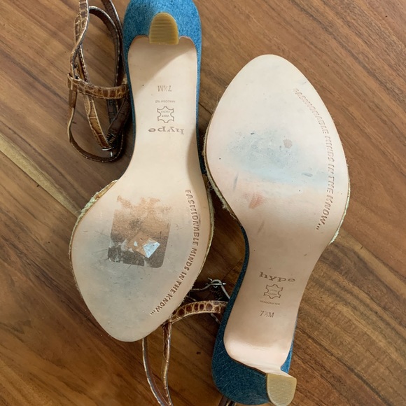 Denim Heels ~ HYPE - Picture 5 of 5